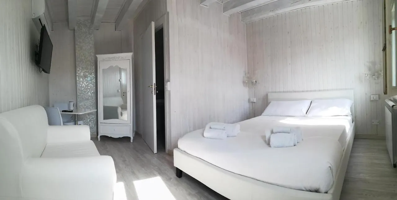 Junior Suites Venezia 0*, Venedig Italien